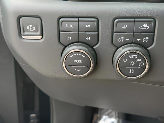 2022 Chevrolet Silverado 1500 4WD Crew Cab 147 LT Trail Boss