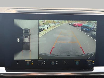 2022 Chevrolet Silverado 1500 4WD Crew Cab 147 LT Trail Boss