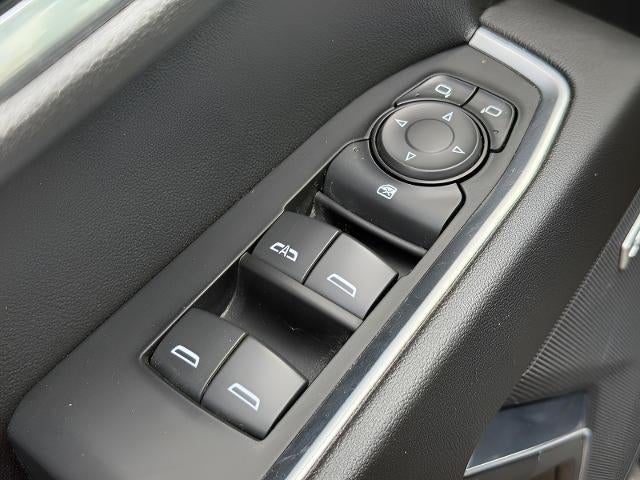 2022 Chevrolet Silverado 1500 4WD Crew Cab 147 LT Trail Boss