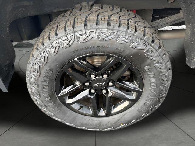 2022 Chevrolet Silverado 1500 4WD Crew Cab 147 LT Trail Boss