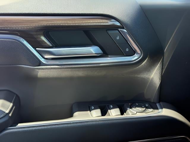 2023 Chevrolet Silverado 1500 4WD Crew Cab 147 LT Trail Boss