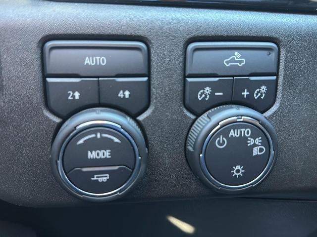 2022 Chevrolet Silverado 1500 4WD Crew Cab 147 LT w/2FL