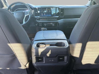 2023 Chevrolet Silverado 1500 4WD Crew Cab 147 RST