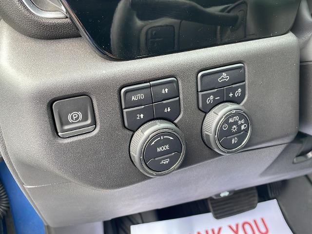 2024 Chevrolet Silverado 1500 4WD Crew Cab 147 RST