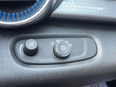 2025 Chevrolet Trax FWD 4dr LT